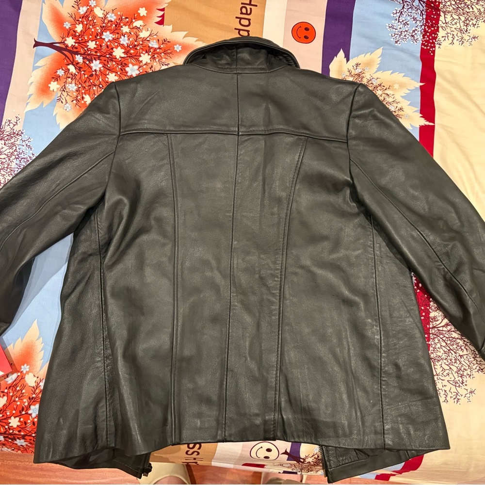VIP Black Performance Jacket - Picture 2 of 7